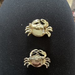 Vintage GERRY’S Crab Scatter Pin Set Gold Tone Rhinestone White Enamel 1.25″