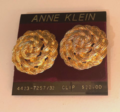 Vintage Anne Klein Gold-tone textured Multi Strand Rope Design clip-on Earrings.