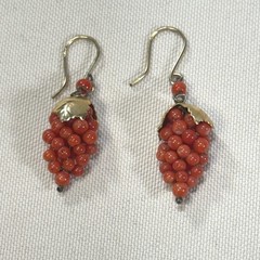 Vintage Gold Tone Red Coral Bead Grape Cluster Drop Earrings French Hook Retro
