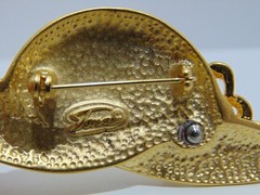 Vintage Tona Lady’s Hat Bow Clear Rhinestone Brooch Pin Gold Tone