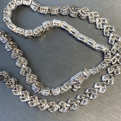 Vintage Necklace Art Glass Estate Jewelry Pre-Owned Rhodium Plated 16″ Choker