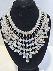 Crystal glass bib necklace unsigned designer – ONE DANGLE IS MISSING BEADS
