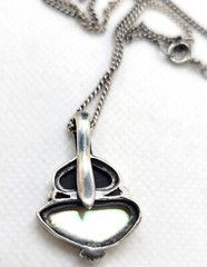 Vintage Black Onyx Mother of Pearl Pendant Necklace 925 Sterling Silver 20″ SW