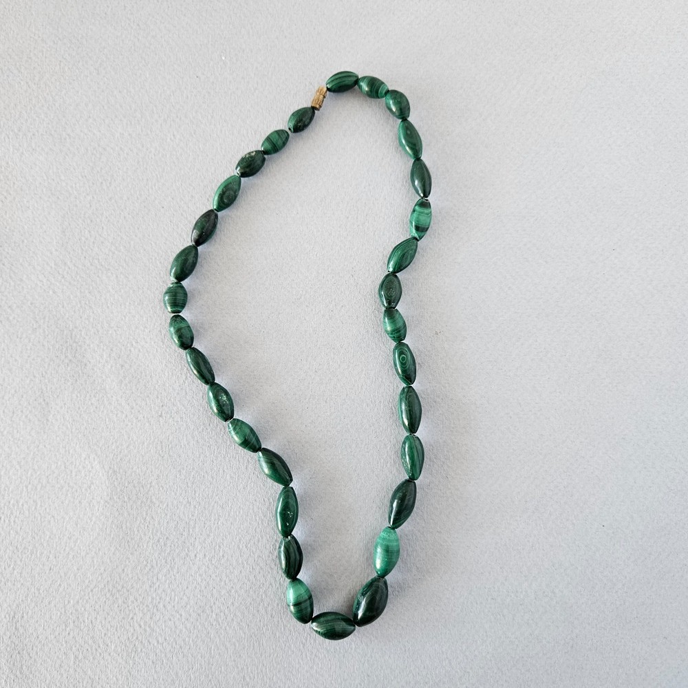 Vintage Green Malachite Oval Polished Knotted Beads Necklace