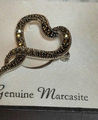 Vintage Genuine Marcasite Entwined Heart Brooch Pin Silver Tone CW Thailand