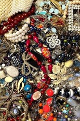 1 Pound Lb Unsorted Jewelry Vintage & New Craft Junk & Wear Resell Mixed Tangled