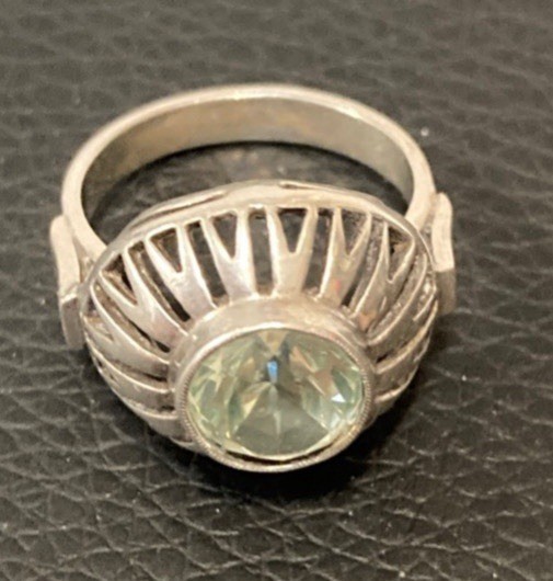 Warmet 1960–1980 silver ring Poland high cage-like setting Light Green Stone