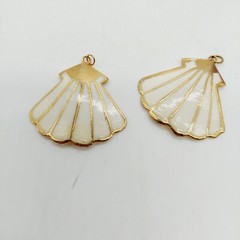 Abalone Mother Of Pearl Gold Trim Sea Shell Shape Pendant 1.5″ Lot Of 2