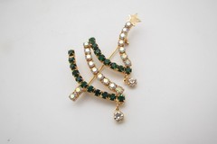 Vtg Stylized Christmas Tree Brooch w/Green & Crystal Rhinestones & Dangles