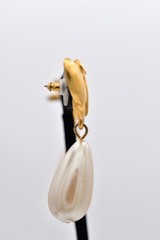 Givenchy Vintage Butterfly Pearl Drop Earrings Brushed Gold Signed 1980s 9D