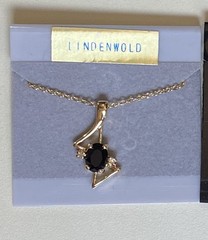 Lindenwold Fine Jewelers Black Onyx Stone Geometric Pendant Necklace
