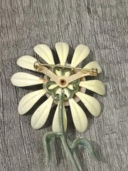 Daisy Flower Metal Rare Curved Petals Creme Orange Enamel Vintage Brooch