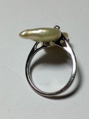 925 Sterling Silver Vintage Authentic Baroque Pearl Bypass Ring! Awesome! Size 8
