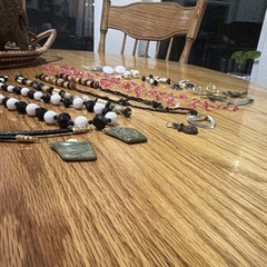 Very Vintage Lot of Costume Jewelry Pieces 17 Pc Project Wearable Signed Stamp88