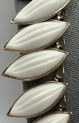 Vintage Barclay Thermoset Ribbed Leaves Necklace with Bracelet Set