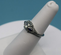 Vintage 18k Diamond and Blue Sapphire Filigree Setting Ring, Size 6