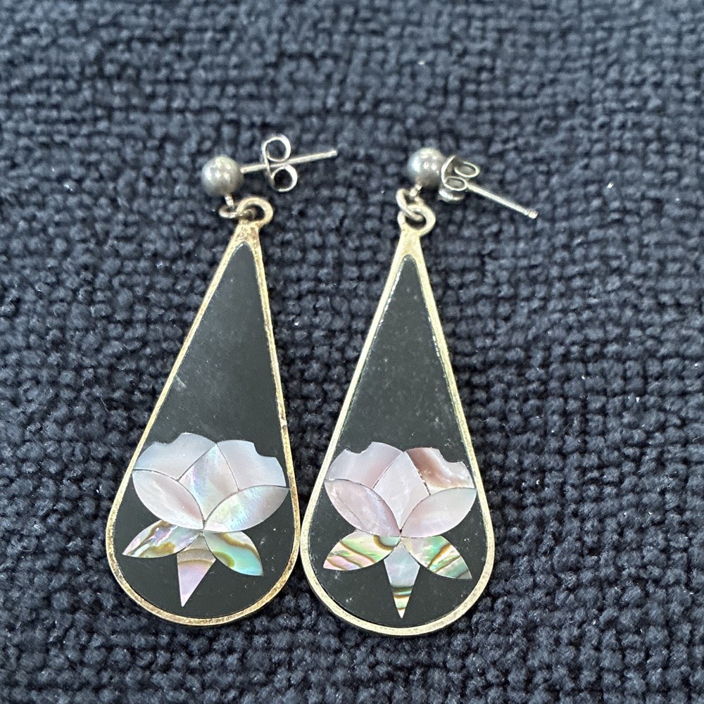 Alpaca Mexico Silver Teardrop Black Dangle Inlaid Abalone Lotus Flower Earrings