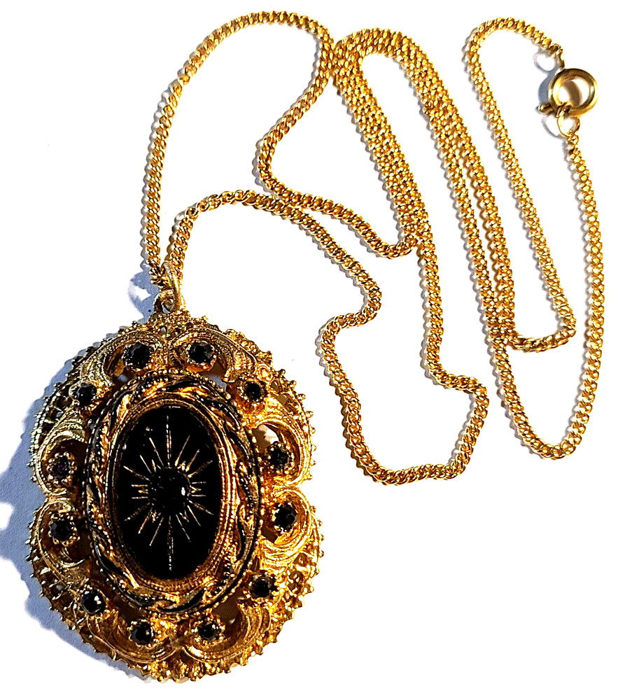 VINTAGE STUNNING BLACK RHINESTONE SIGNED SPHINX NECKLACE PENDANT