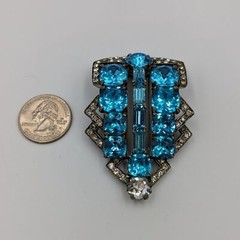 Stunning Big Eisenberg Original Vintage Rare Color Blue/Clear Crystal Fur Clip