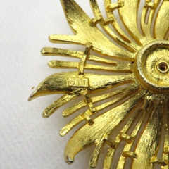 Vintage Signed Exotic Flower J.J. Brooch Gold Tone Large 2.5 inches