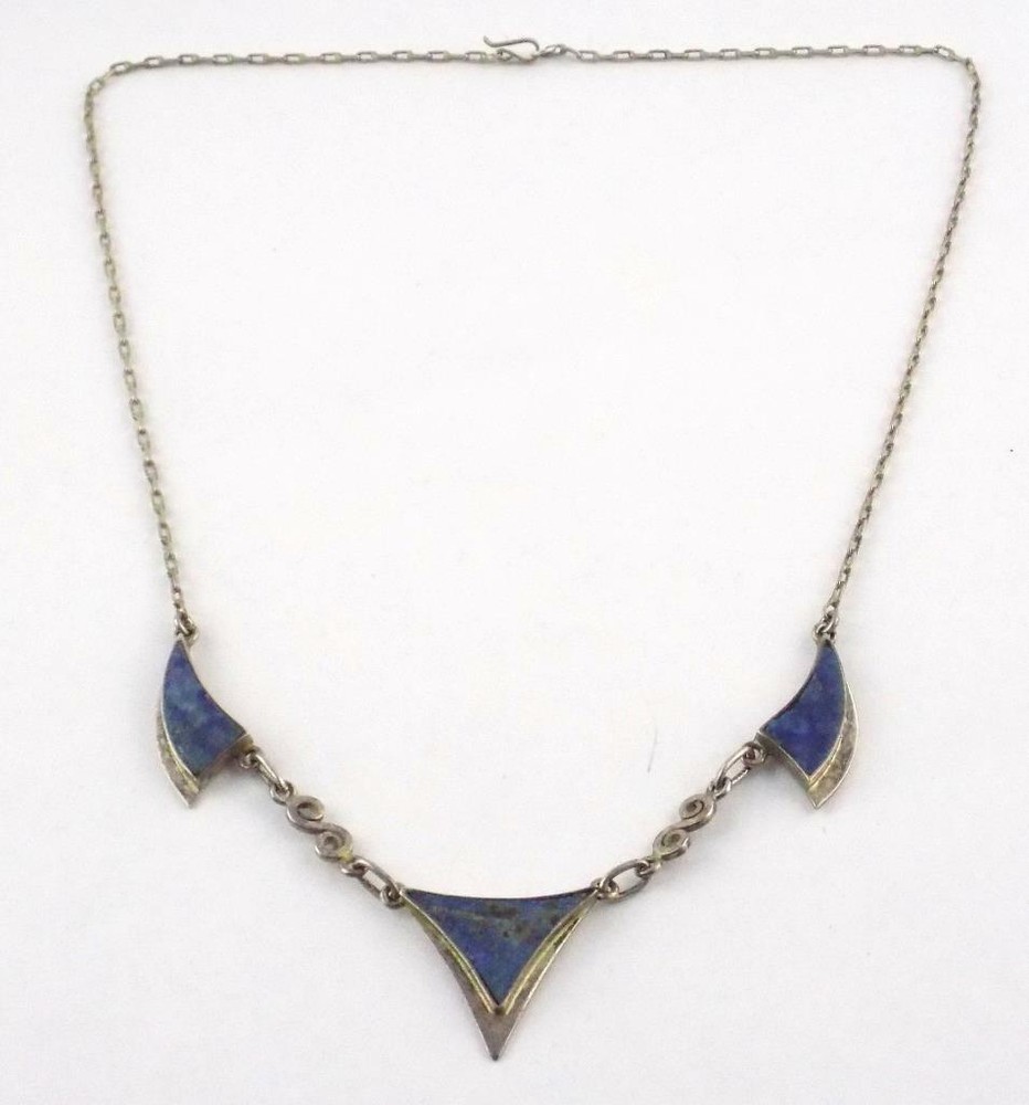 Vintage Unmarked Silver Tone Metal and Lapis Inlay Necklace 17.75 Inches VG
