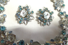 FABULOUS FLORENZA ART GLASS ENAMEL RHINESTONE NECKLACE EARRINGS SET