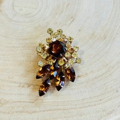VTG Cathe Signed Flower pin Brooch Jeweled Crystal rhinestone Bouquet rare gold