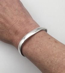 Vintage EMPORIO ARMANI Sterling Silver Curved Cuff Bracelet 5” Marked 925 28g#26