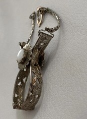 Vintage Cowboy Western Silver Goldtone Ladies Glove Clip Dangle Tie CLIP