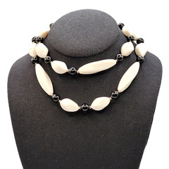 Modern Art Deco Black & White Round and Geometric Spiral Bead Vintage Necklace