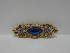 Vintage Elegant Blue Glass Brooch Pin Gold Tone