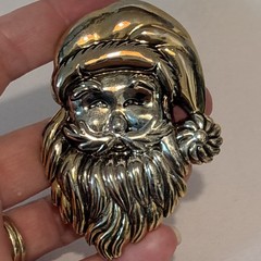 VTG Two Tone Metal Silvertone Santa Head Brooch Pendant Signed Best 3 1/8” Head