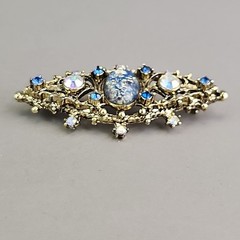 Vintage Foiled Glass Brooch Aurora Borealis Blue Oval Gold Tone 2 3/8″