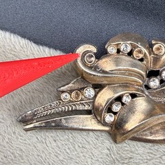 Vintage Pot Metal Brooch Flower Gold Tone Rhinestone READ