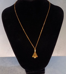 Vintage Gold Tone Christmas Tree Pendant Necklace – Handmade Metal Alloy