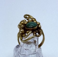 Bronze Green Stone Brutalist Size 7 Bypass Ring Free Form Unisex 1970s Modernist