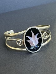 Vintage Sterling Silver Black Onyx Shell Inlay Flower Floral Cuff Bracelet