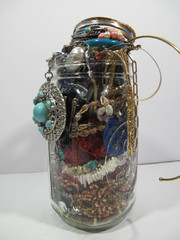 1.75 lbs Mystery Jewelry Lot VTG to Now All Wearable Necklaces~JAR NOT INCLUDED