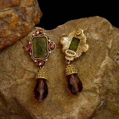 Vintage Green Carved Glass Drop Earrings Gold Tone Statement