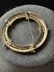 Vintage Brooch Pin Wreath Gold Tone Cocktail Career Office Business Retro