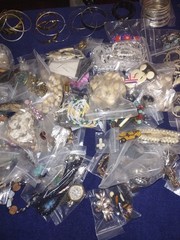~ Huge Vintage to Modern Costume Jewelry Lot – 100’s of Pieces! ~