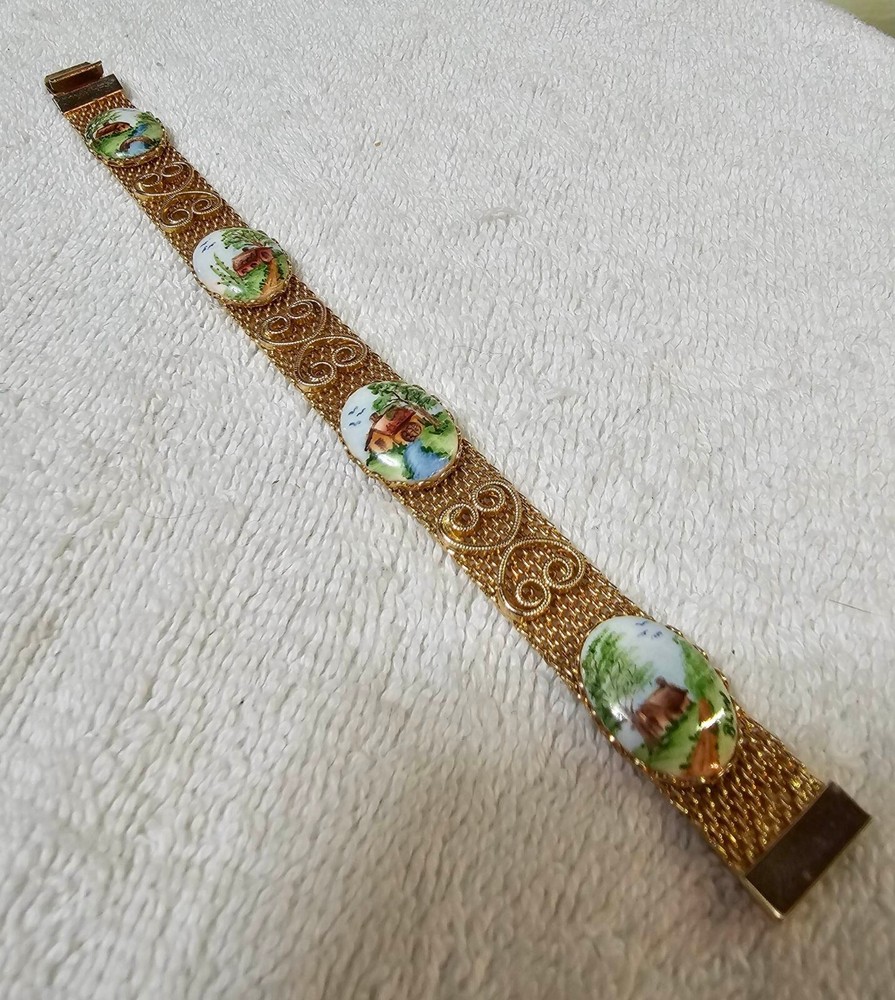 Vtg gold tone mesh bracelet w/ glass Cabochon Cottage lake tree house birds 7in”