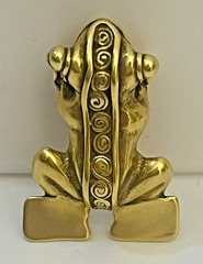 Signed MMA Frog Pendant Pin Brushed Gold Tone Metropolitan Museum Art Jewelry