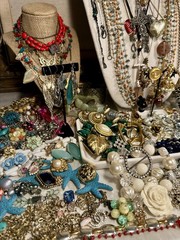 Pretty Junk Jewelry Lot Vintage And Modern Mix 9 1/2 Lbs. For Repurpose Or Craft