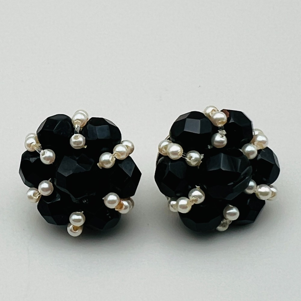 Vintage Style Cluster Earrings Pierced Stud Round Black Bead Faux Pearl Elegant