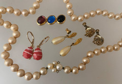 LOT ESTATE VINTAGE JEWELRY SOME SIGNED JOAN RIVERS 1928 NAPIER & MORE
