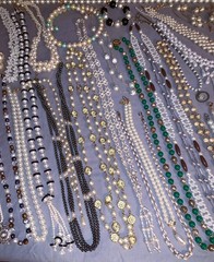 Great Lot 55 Mostly Vintage Faux Pearl Necklaces Many Designs & Styles