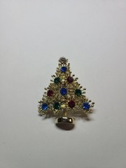 VTG Christmas Tree Brooch Lapel Pin Gold Toned Green Red & Blue Rhinestones