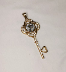 Crystal Key Pendant – Symbol of Good Luck and New Beginnings Beautiful Jewelry