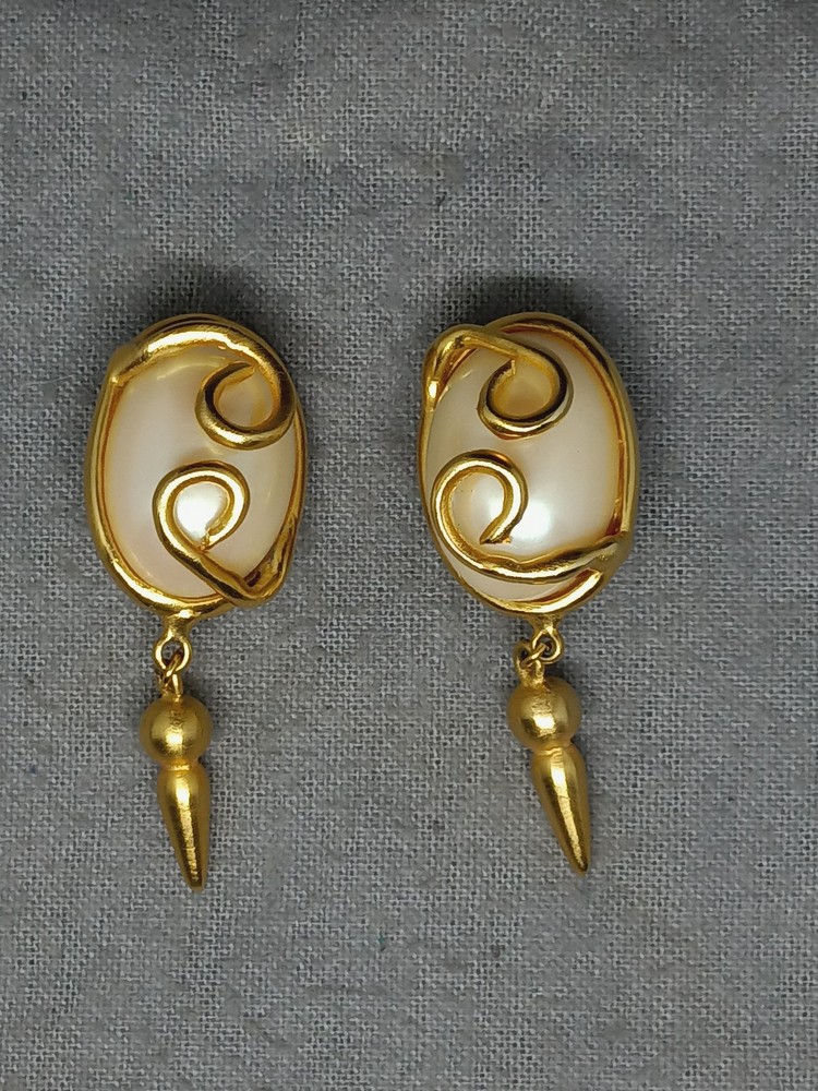 Gtg Gold Tone Swirl Faux Pearl Clip On Dangle Drop Earrings 2.1″
